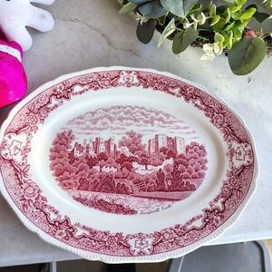 Vintage Castle Design Serveware Plate